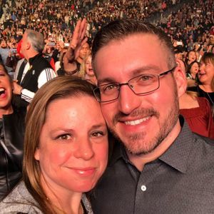 Meet your Posher, Linnie